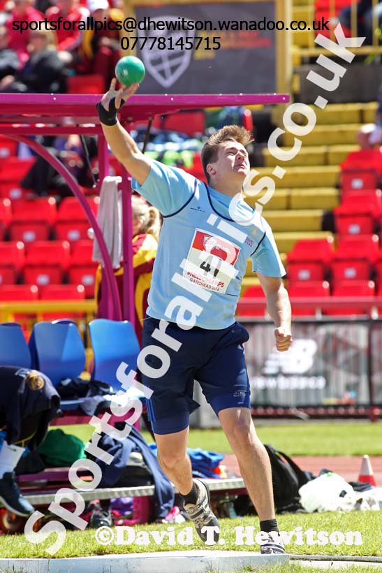 Senior boys shot putt, English Schools Track and Field. Photo: David T. Hewitson/Sports for All Pics